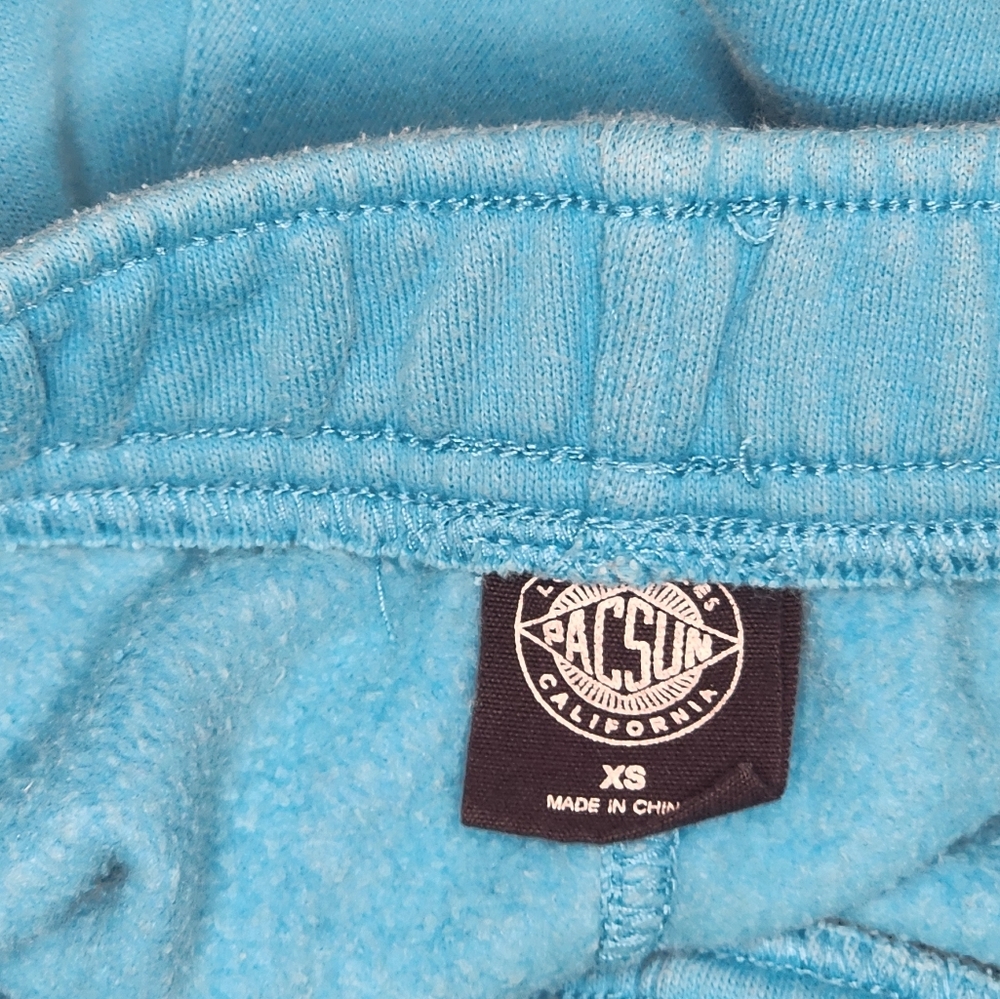 Blue Buttoned Shorts - Picture 3 of 9